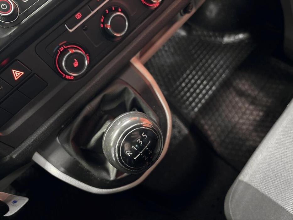 VOLKSWAGEN Transporter 2018