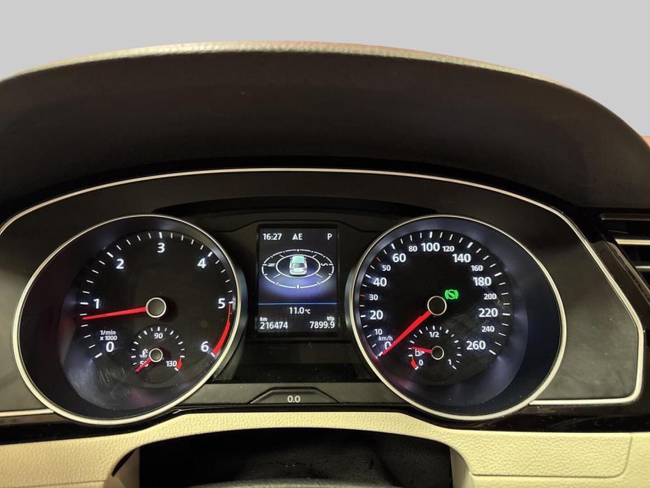 VOLKSWAGEN Passat 2015