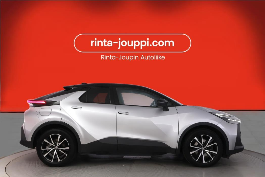 TOYOTA C-HR 2025
