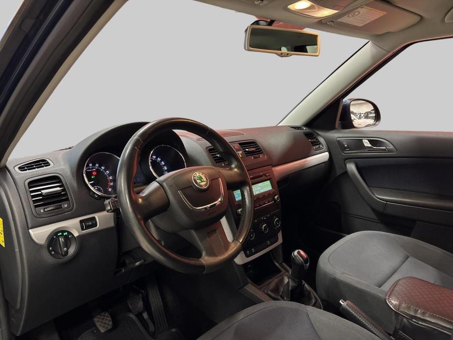 SKODA Yeti 2012