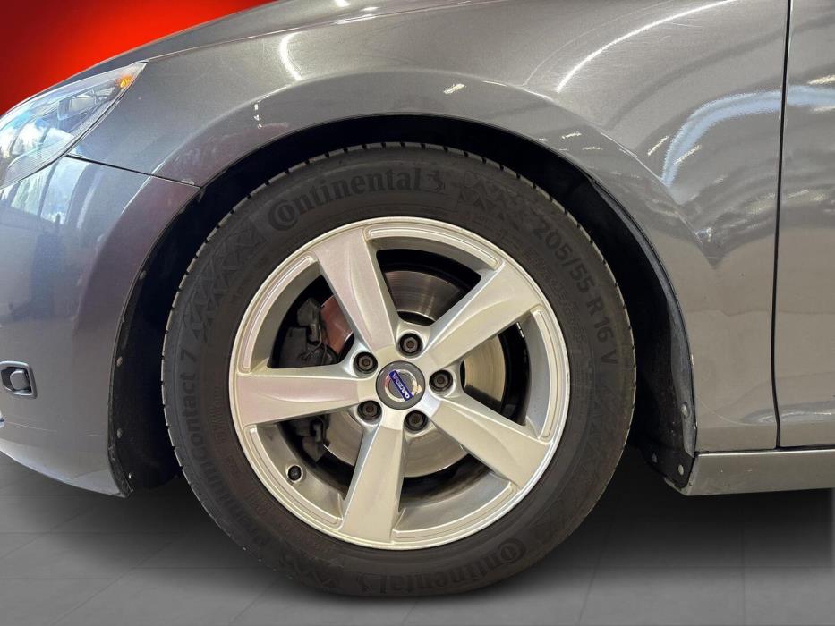 VOLVO V40 2014