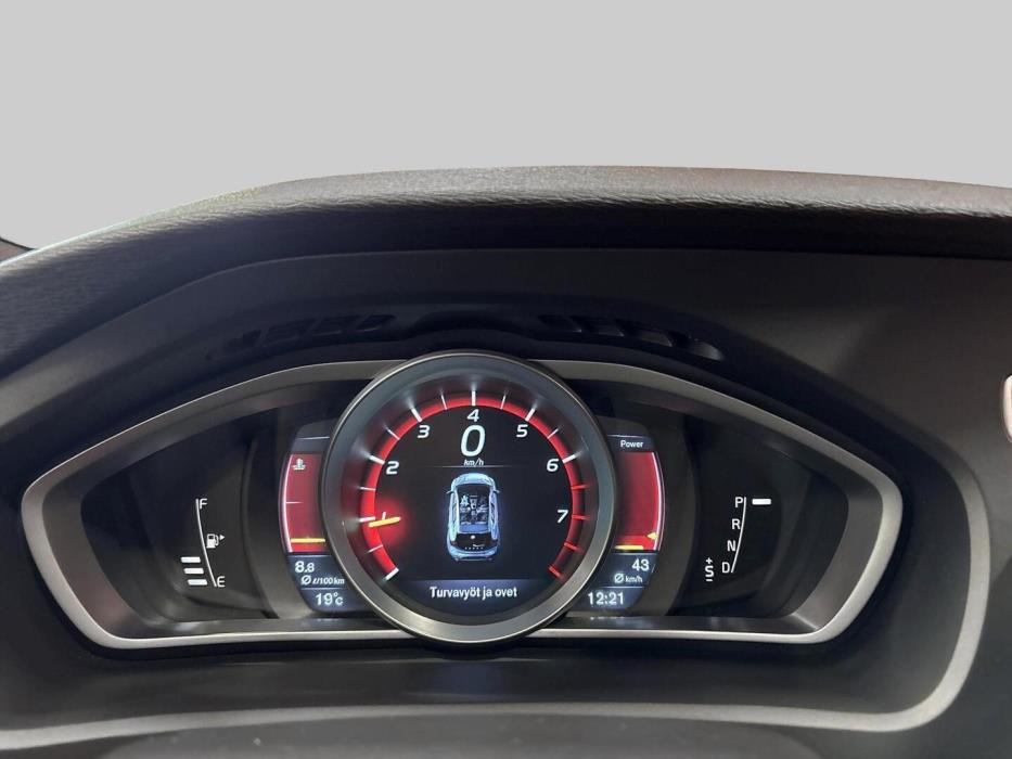 VOLVO V40 2016