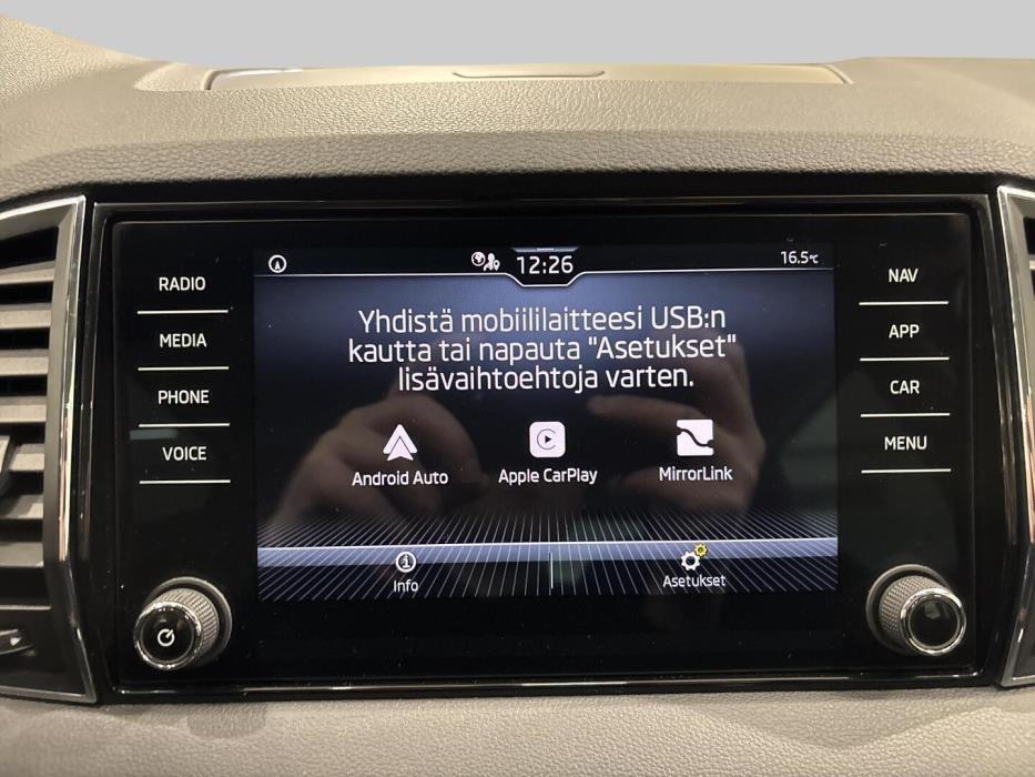 SKODA Karoq 2023