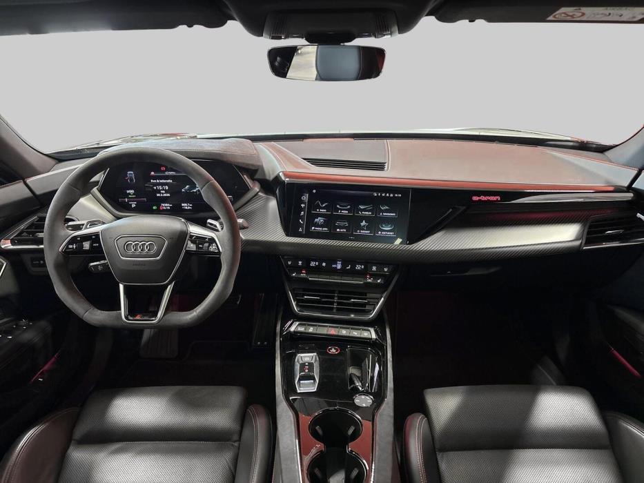 AUDI E-TRON GT RS 2022