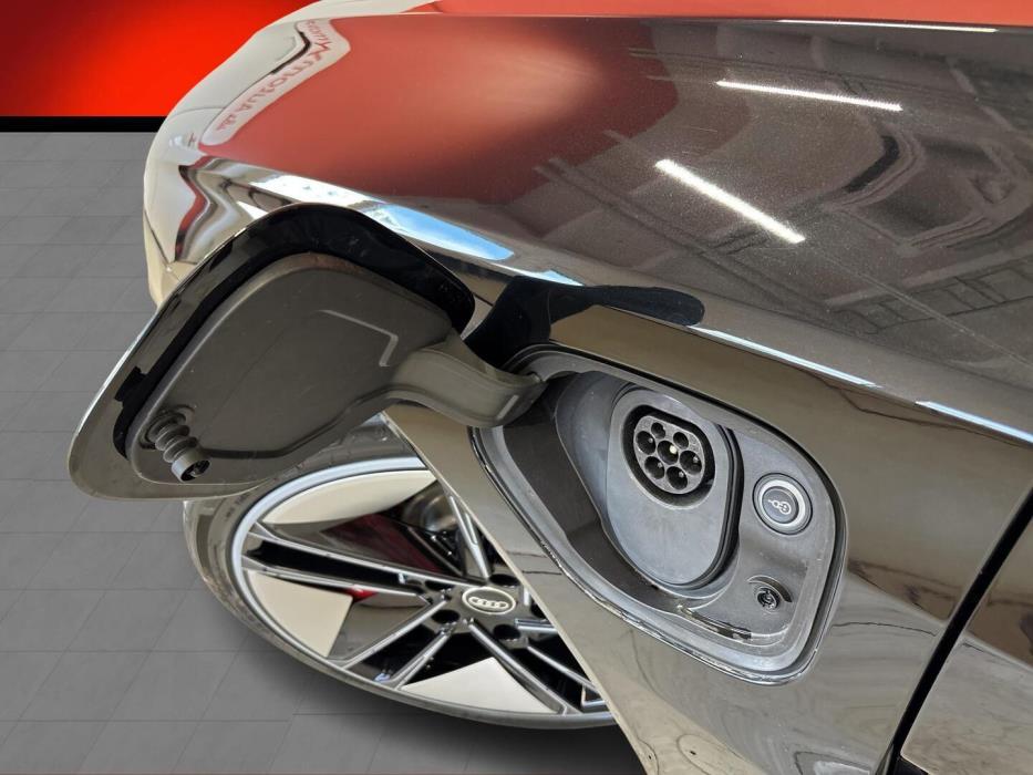AUDI E-TRON GT RS 2022