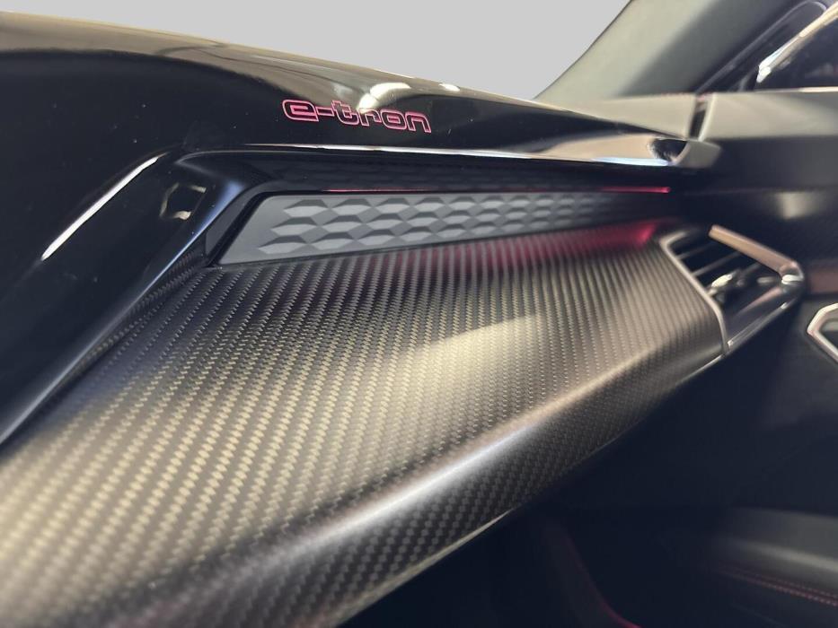 AUDI E-TRON GT RS 2022