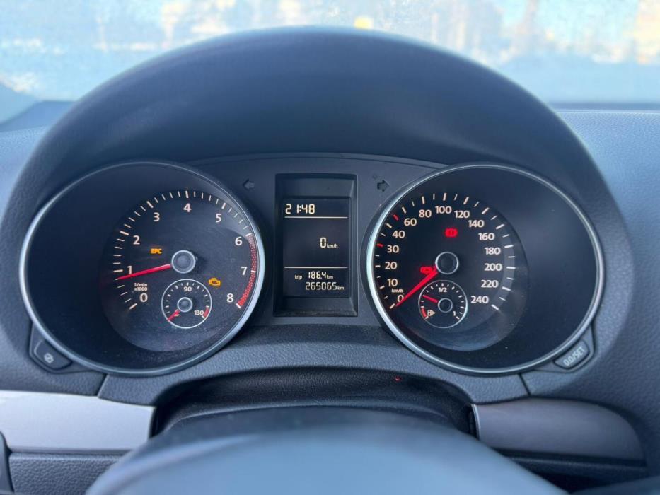 VOLKSWAGEN Golf 2009