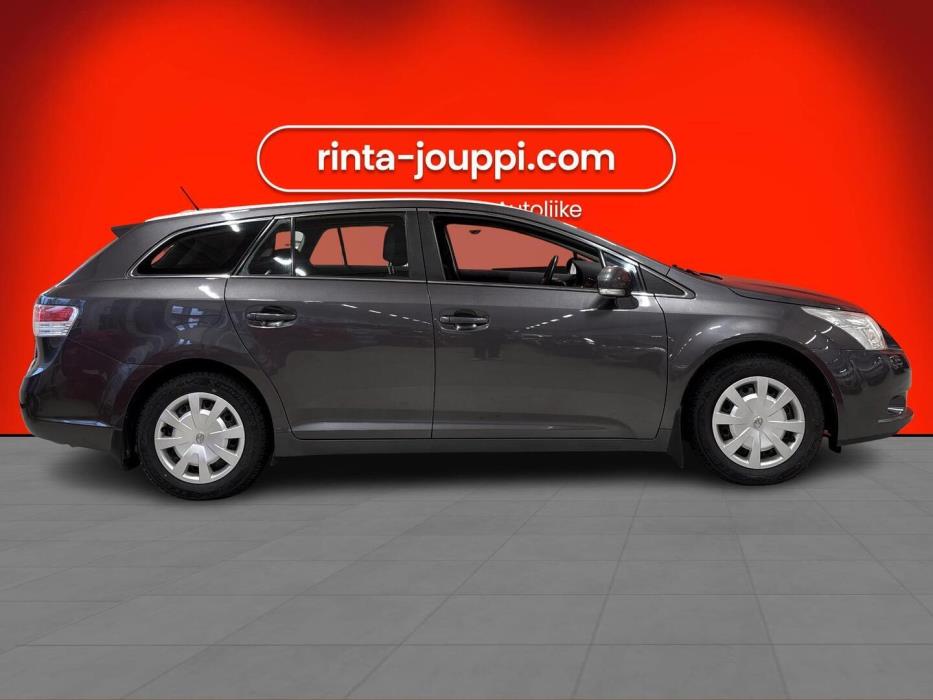 TOYOTA Avensis 2010