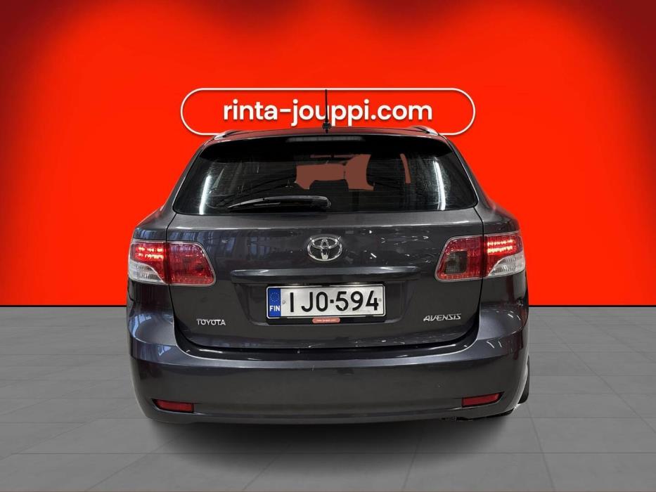 TOYOTA Avensis 2010