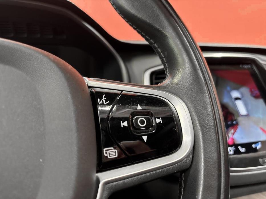VOLVO XC90 2021
