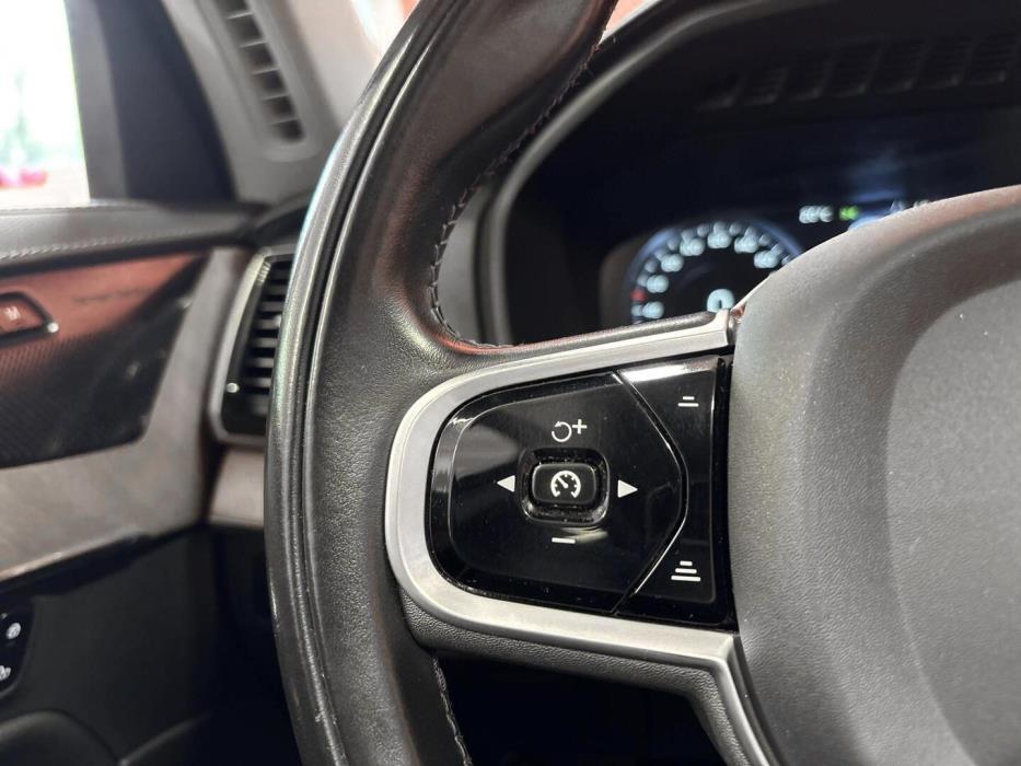 VOLVO XC90 2021