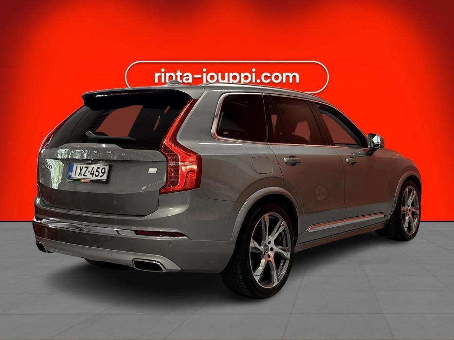 VOLVO XC90 2021