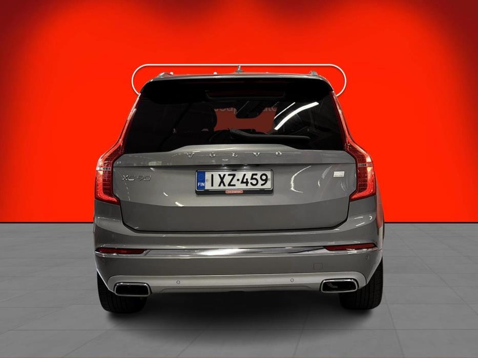 VOLVO XC90 2021