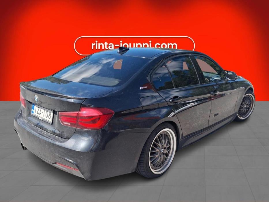 BMW 330 2018