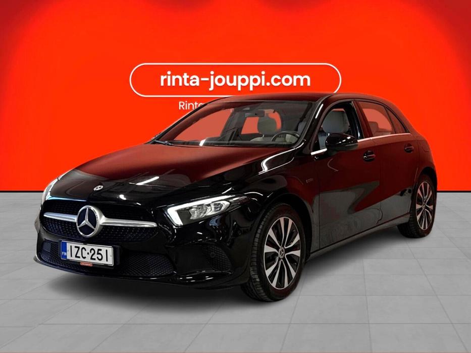 MERCEDES-BENZ A 2021