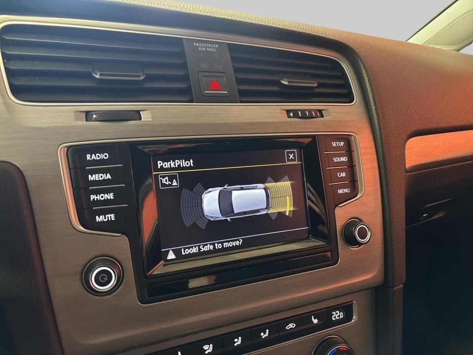 VOLKSWAGEN Golf 2015
