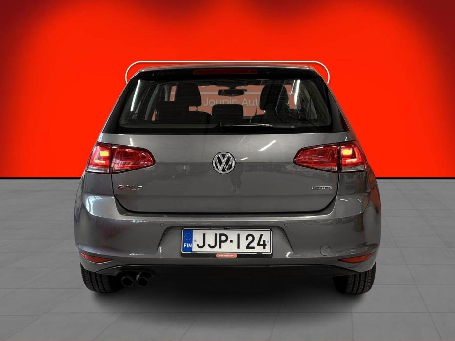 VOLKSWAGEN Golf 2015