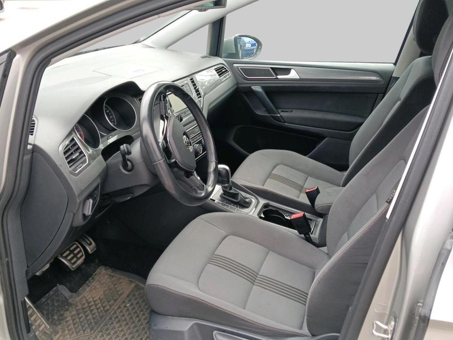 VOLKSWAGEN Golf Sportsvan 2016
