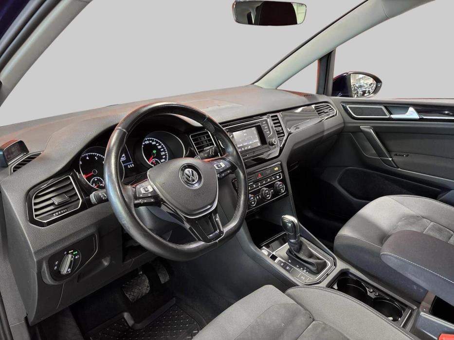 VOLKSWAGEN Golf Sportsvan 2017
