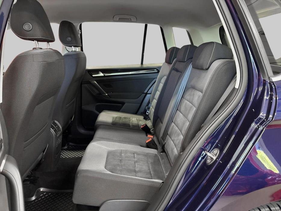 VOLKSWAGEN Golf Sportsvan 2017