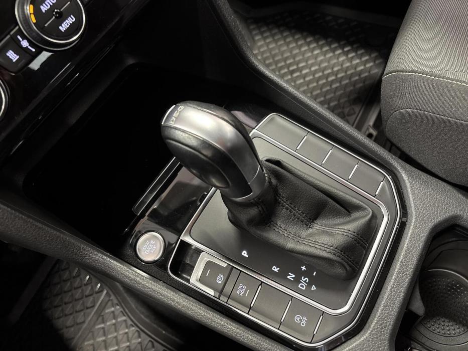 VOLKSWAGEN Golf Sportsvan 2017