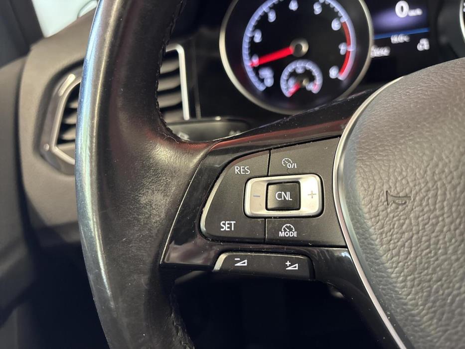 VOLKSWAGEN Golf Sportsvan 2017