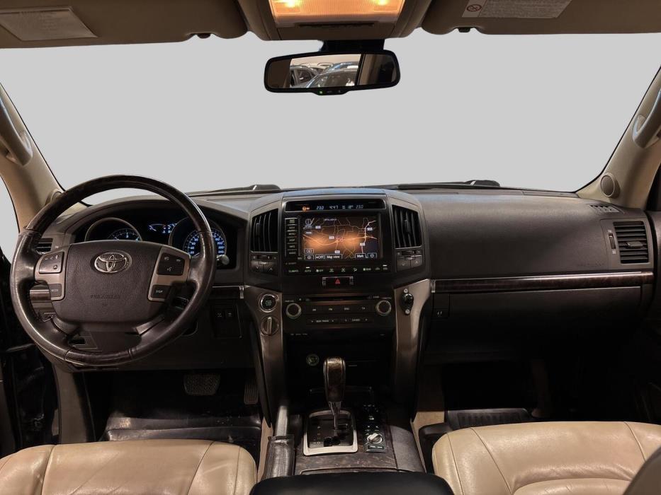 TOYOTA Land Cruiser V8 2008