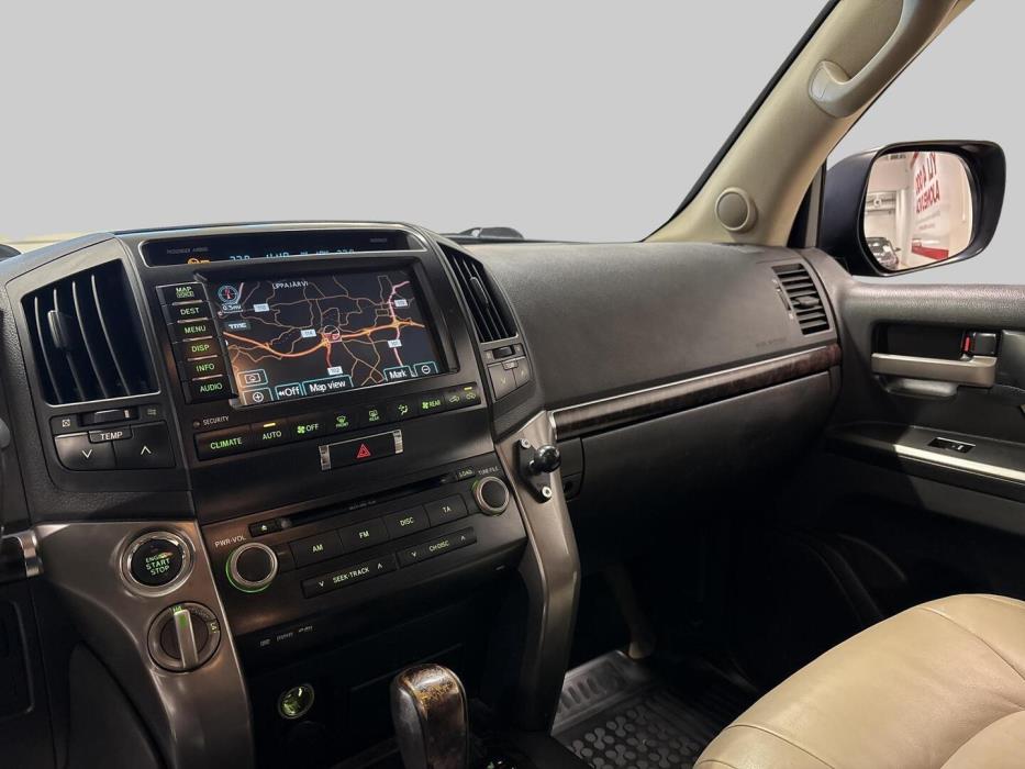 TOYOTA Land Cruiser V8 2008