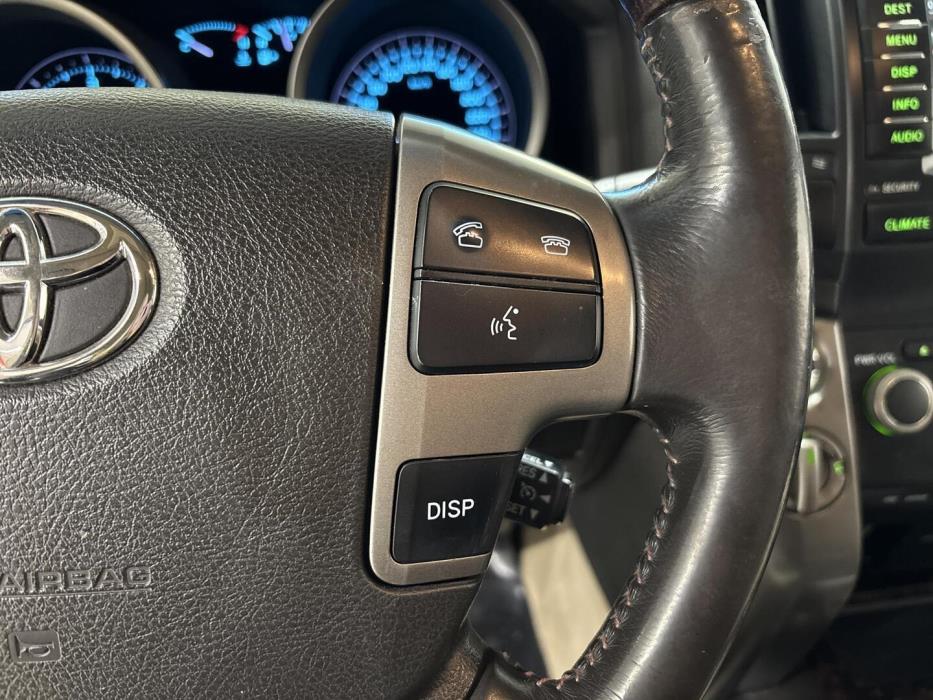 TOYOTA Land Cruiser V8 2008