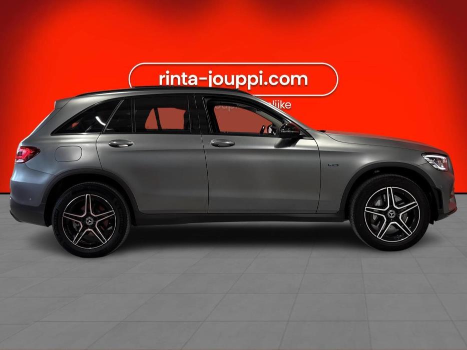 MERCEDES-BENZ GLC 2021