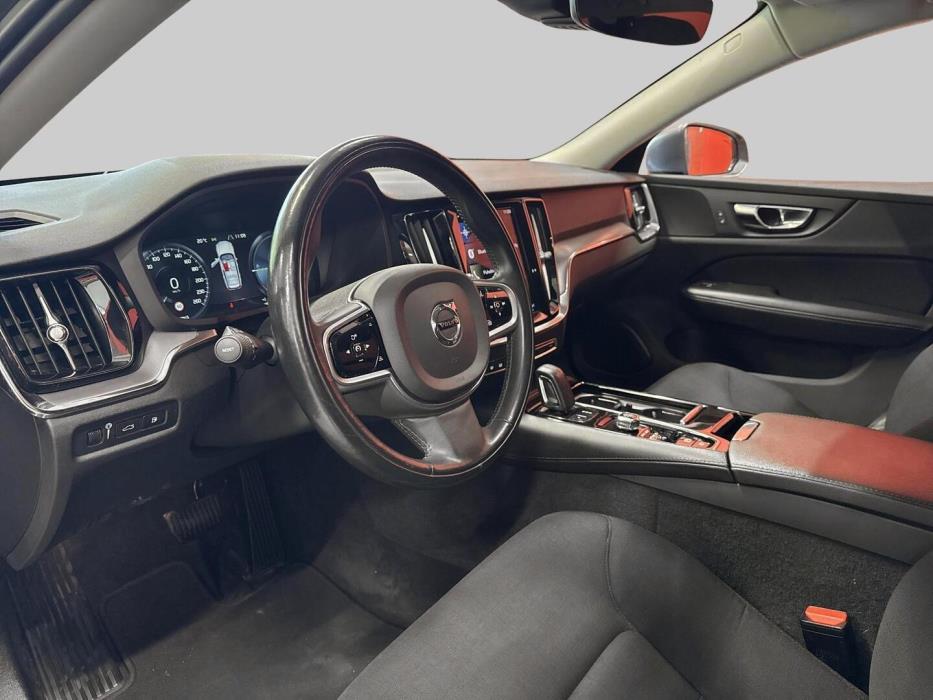 VOLVO V60 2020