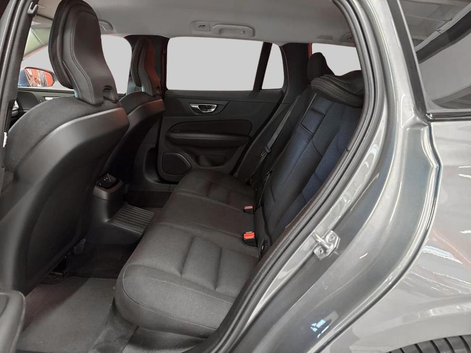 VOLVO V60 2020