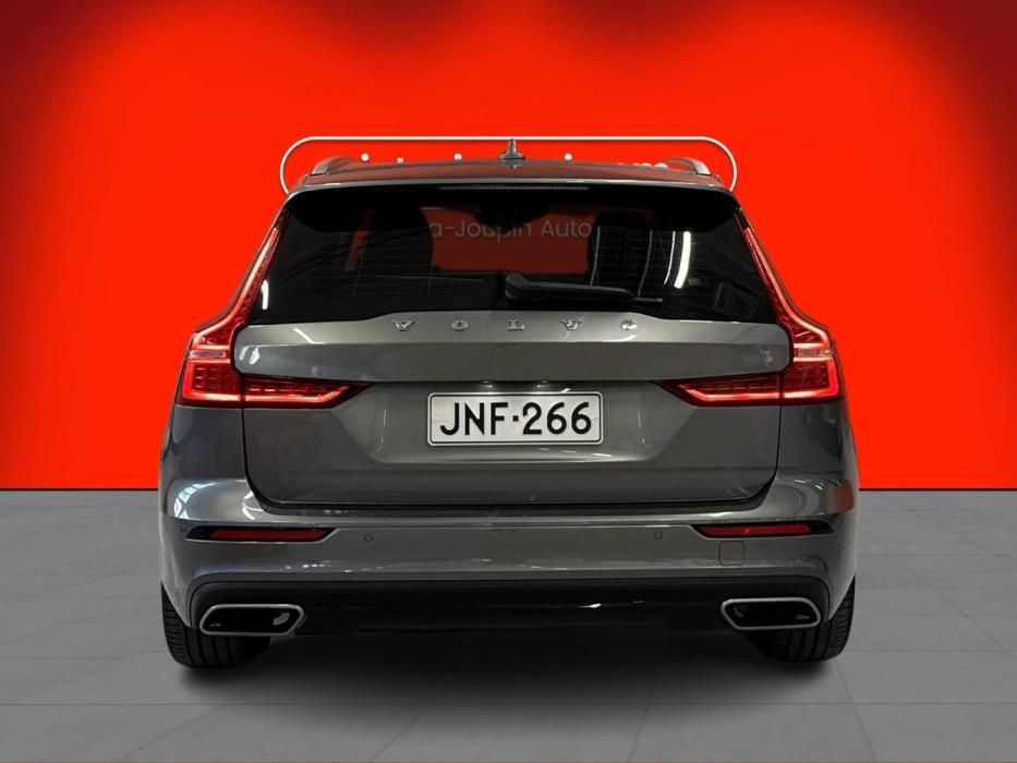 VOLVO V60 2020