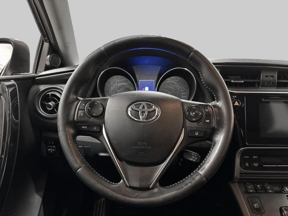 TOYOTA Auris 2018