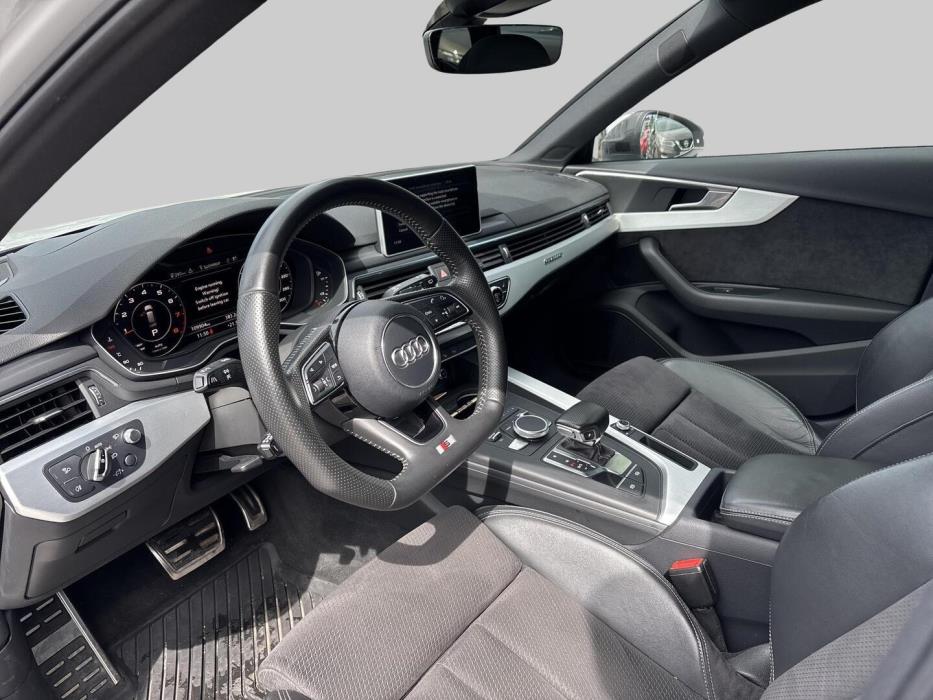 AUDI A4 2016