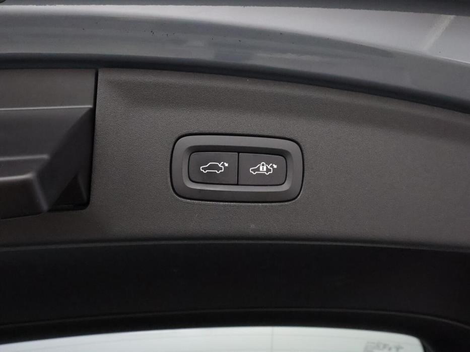 POLESTAR 2 2023