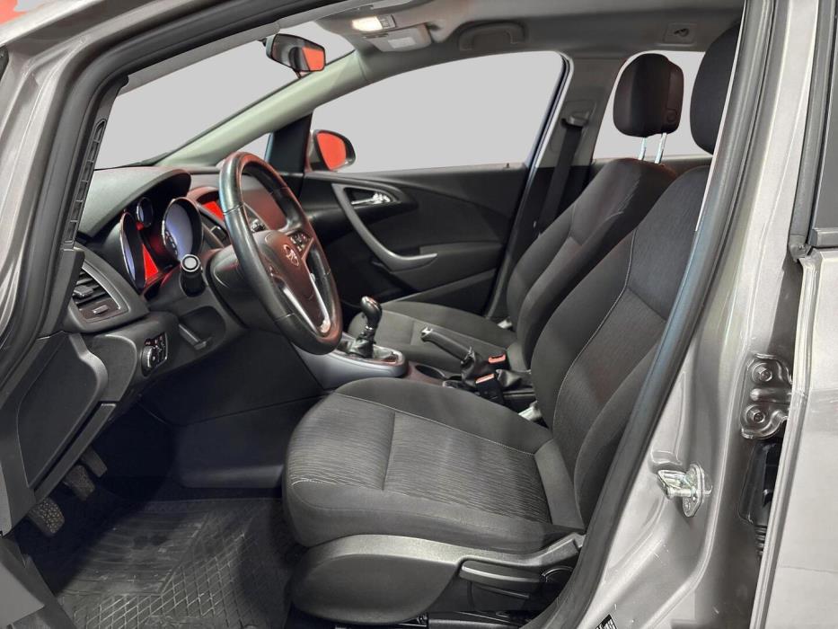 OPEL Astra 2013