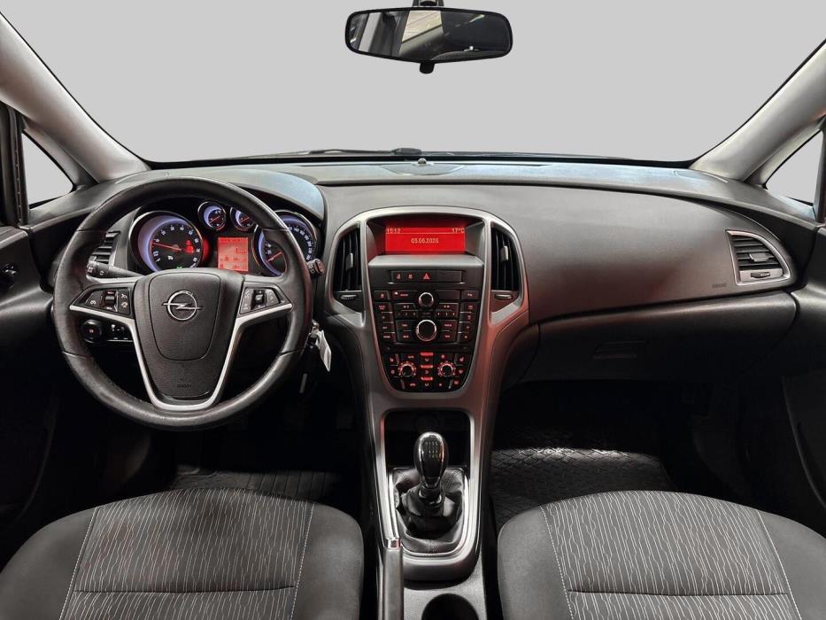 OPEL Astra 2013
