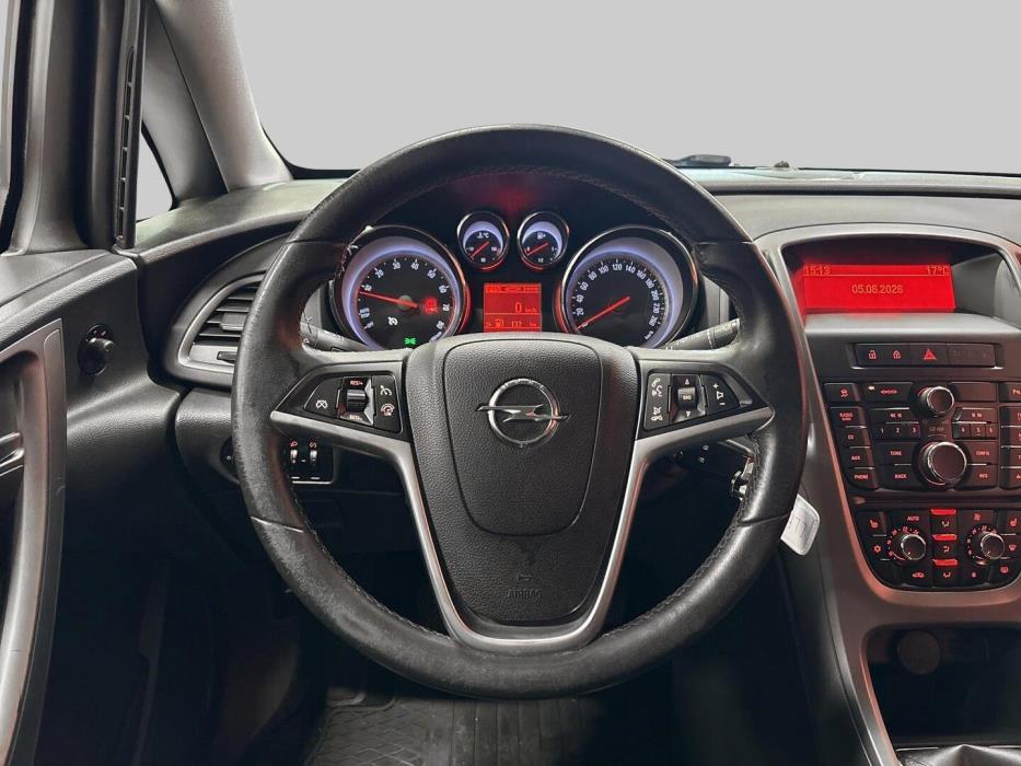 OPEL Astra 2013