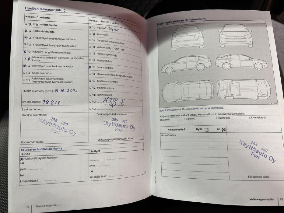 VOLKSWAGEN Touran 2016