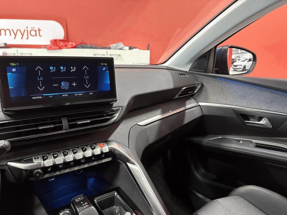 PEUGEOT 3008 2021