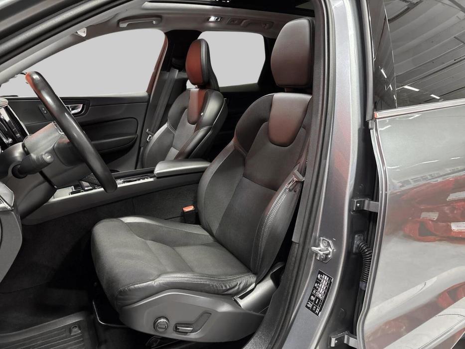 VOLVO XC60 2020