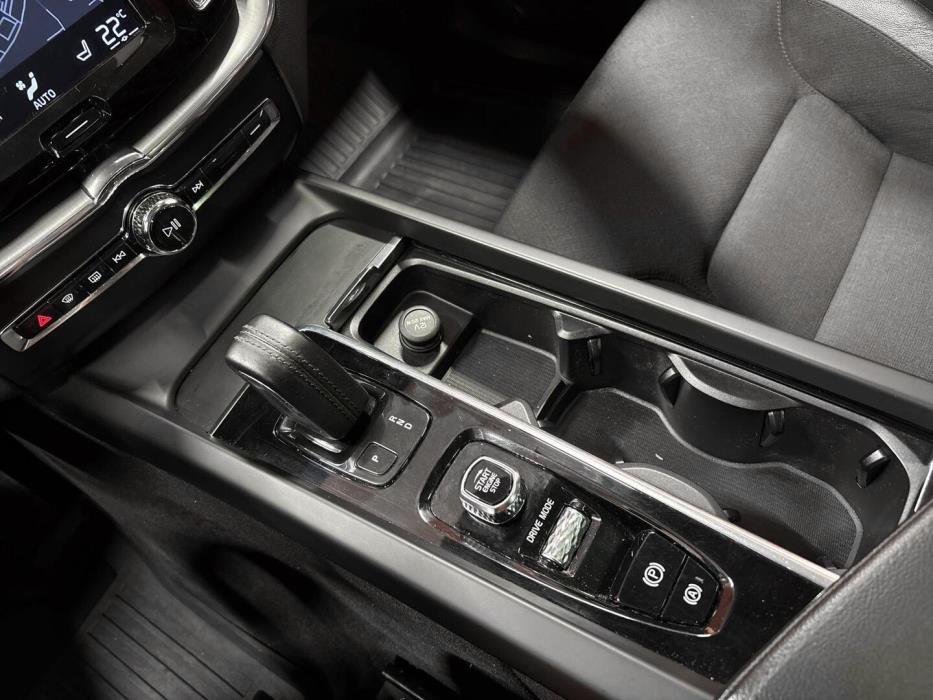 VOLVO XC60 2020