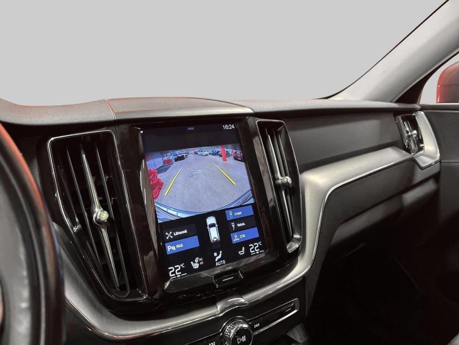 VOLVO XC60 2020