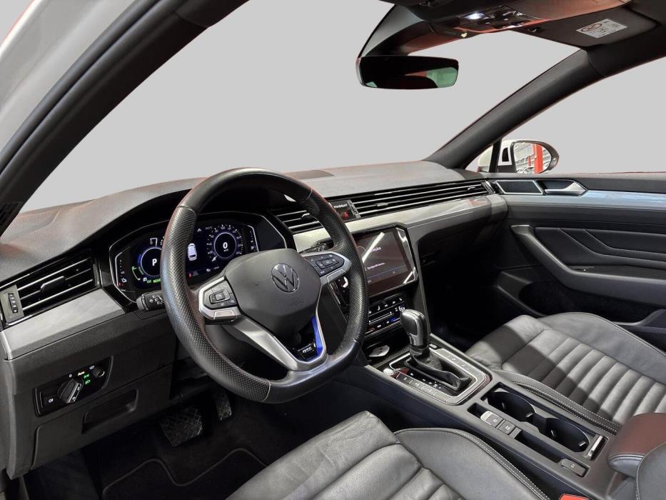 VOLKSWAGEN PASSAT 2021