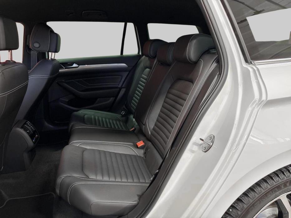 VOLKSWAGEN PASSAT 2021