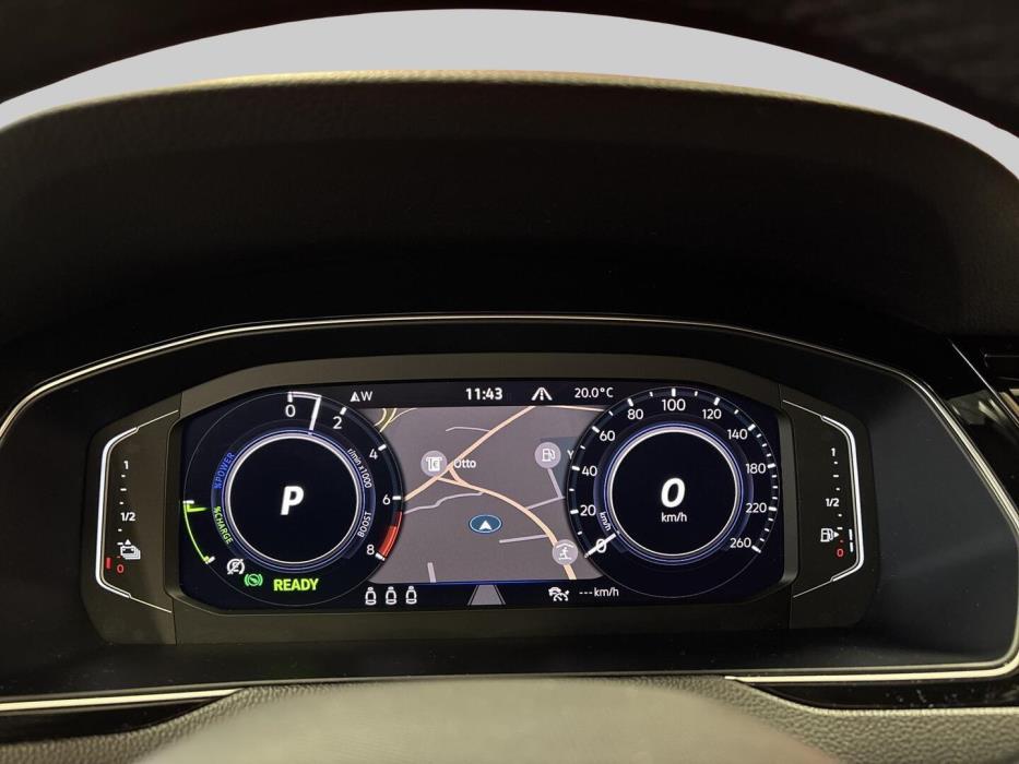 VOLKSWAGEN PASSAT 2021