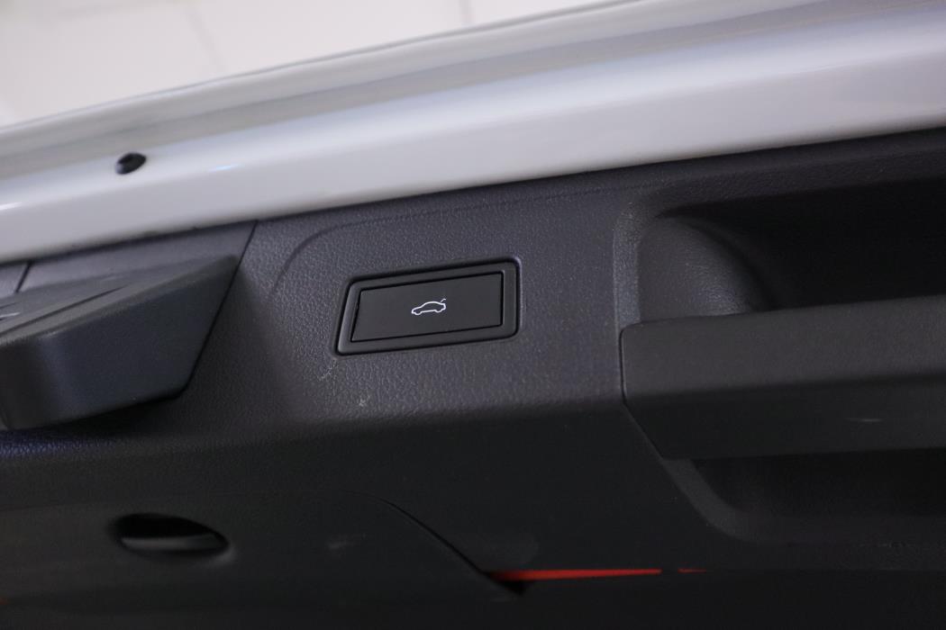 VOLKSWAGEN PASSAT 2021