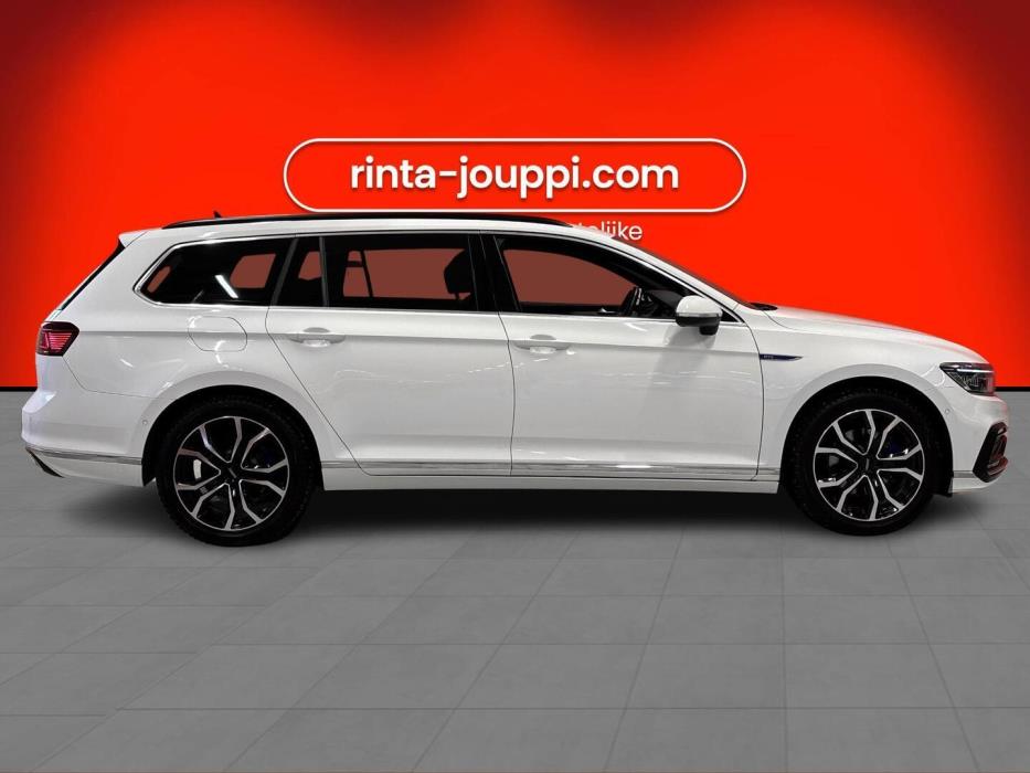 VOLKSWAGEN PASSAT 2021