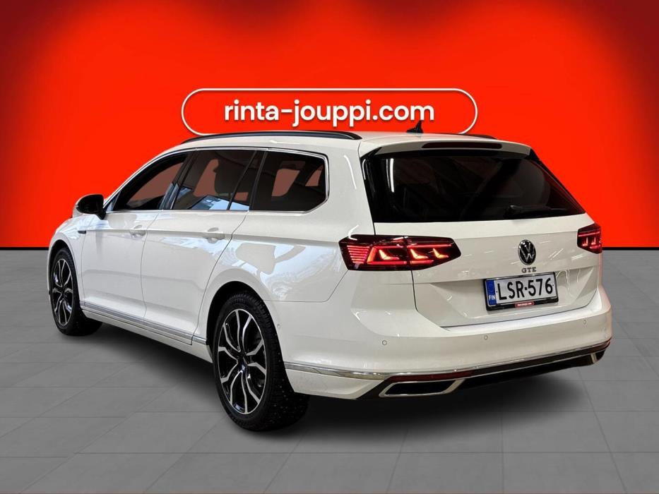 VOLKSWAGEN PASSAT 2021